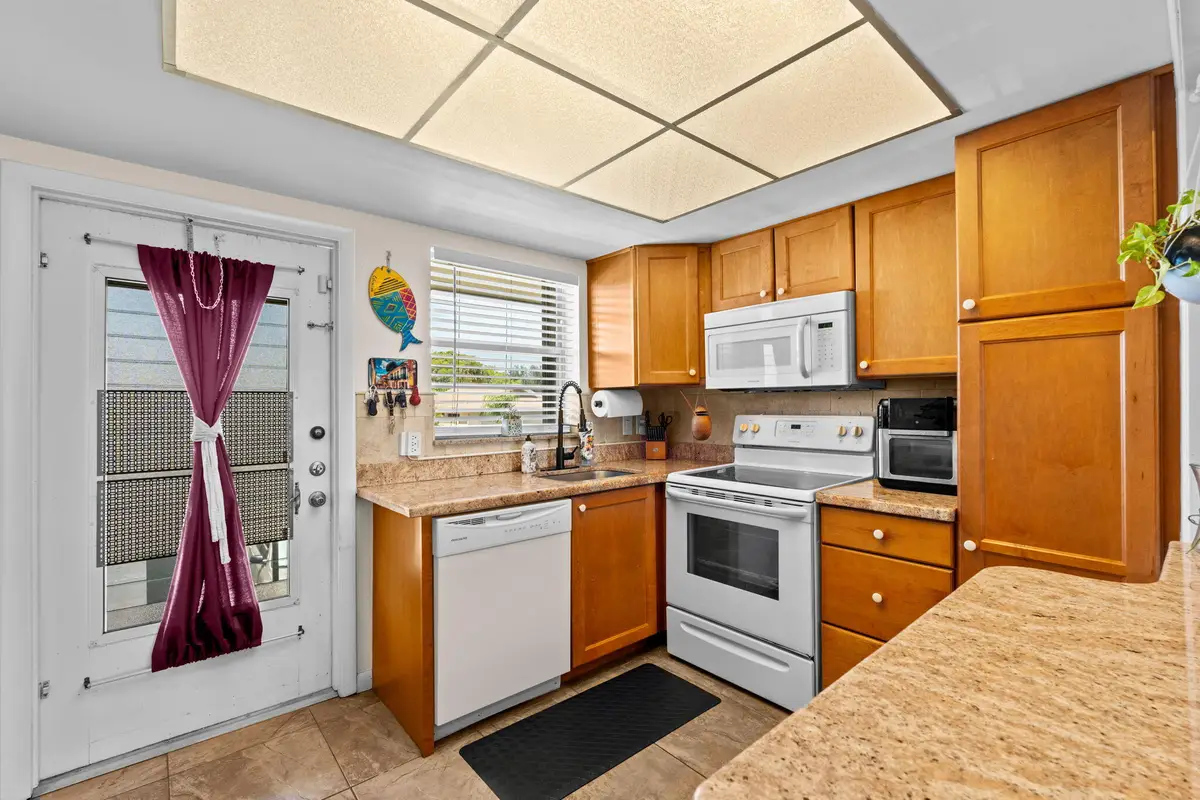 312 NE 17th Avenue #203, Boynton Beach, FL 33435 - #1