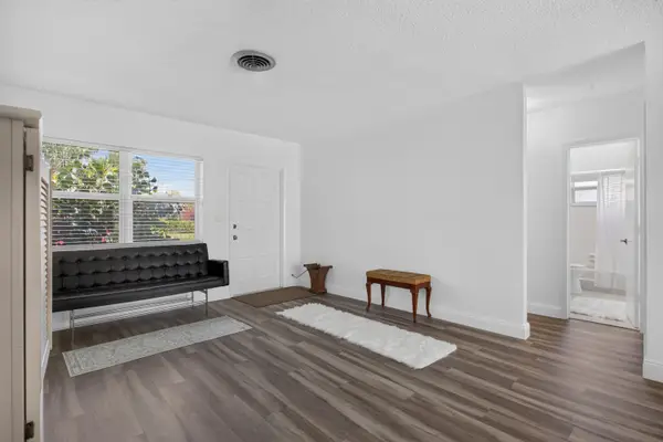 860-870 NE 23rd Avenue #1-2, Pompano Beach, FL 33062