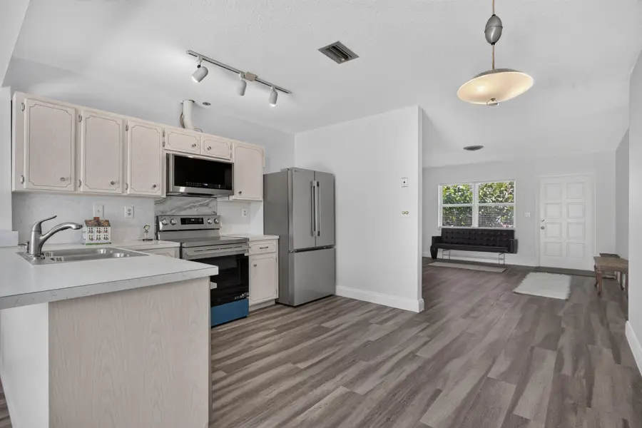 860-870 NE 23rd Avenue #1-2, Pompano Beach, FL 33062 - #2