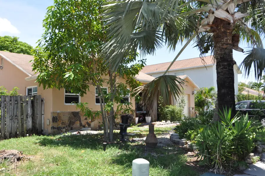 1906 SW 87th Avenue, North Lauderdale, FL 33068 - #3