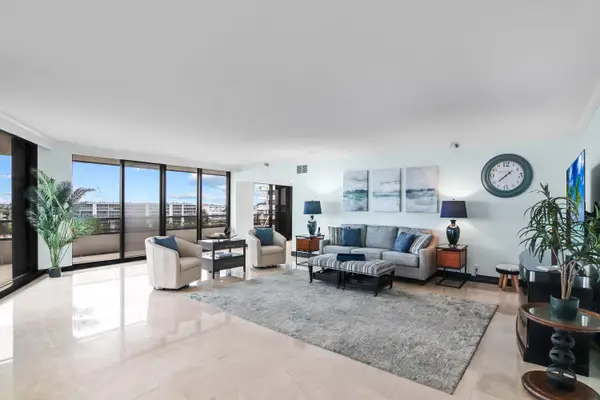 100 Lakeshore Drive #458, North Palm Beach, FL 33408