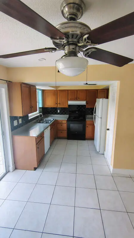 884 SE Solaz Avenue, Port Saint Lucie, FL 34983 - #2