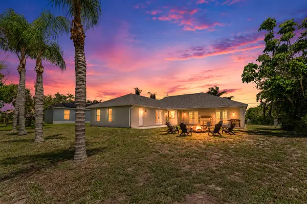 292 SW Janice Avenue, Port St Lucie, FL 34953