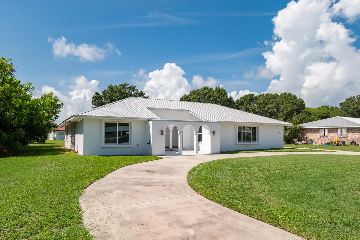 312 De Soto Avenue, Clewiston, FL 33440 - #1