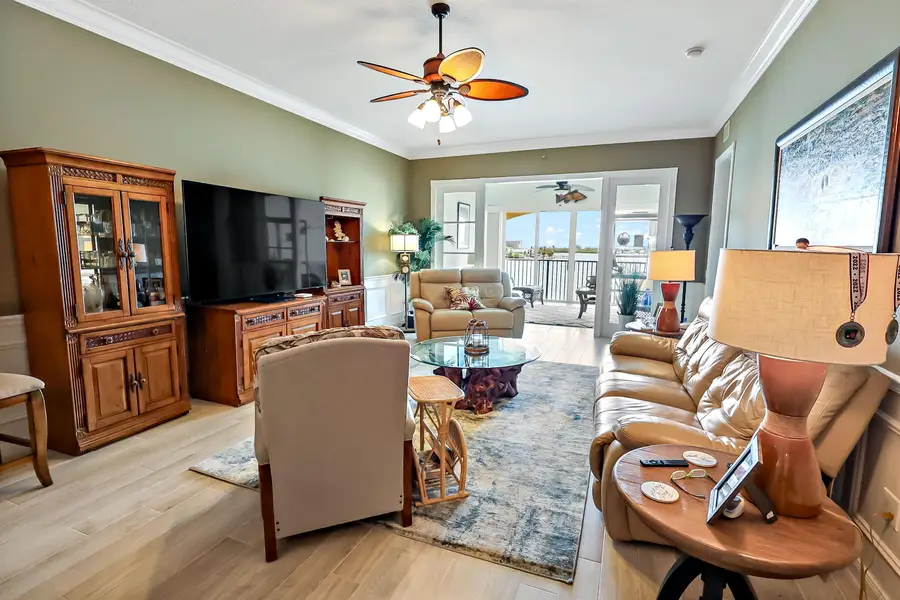 21 Harbour Isle Drive W #Ph02, Fort Pierce, FL 34949 - #3
