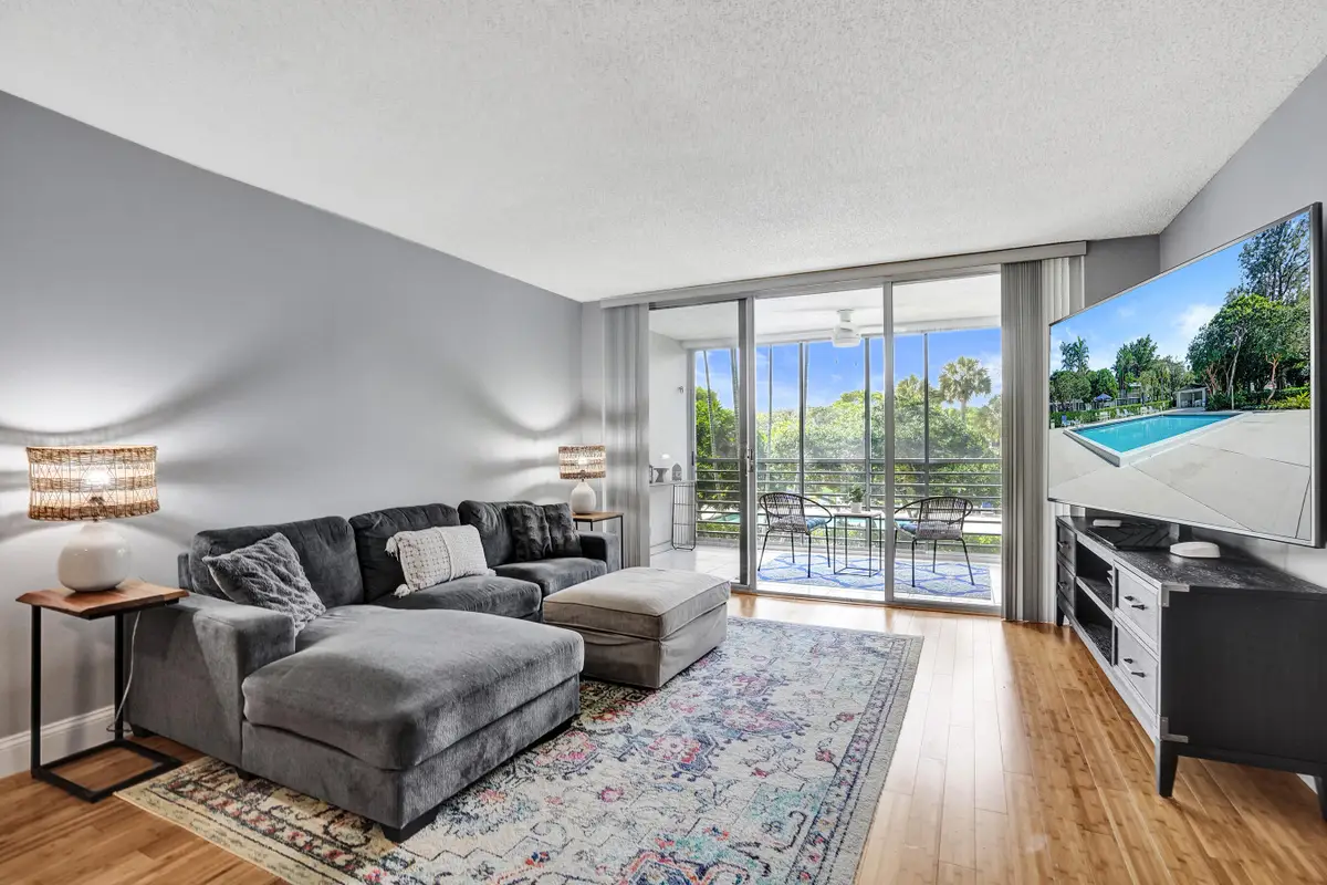4200 Oaks Terrace #203, Pompano Beach, FL 33069 - #1