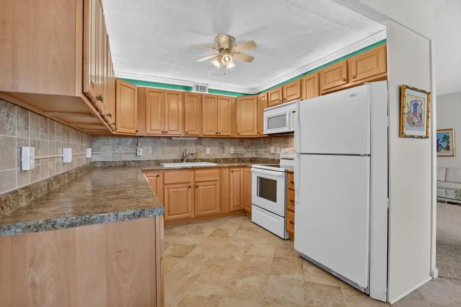 2049 Ventnor O Crescent #2049, Deerfield Beach, FL 33442 - #3