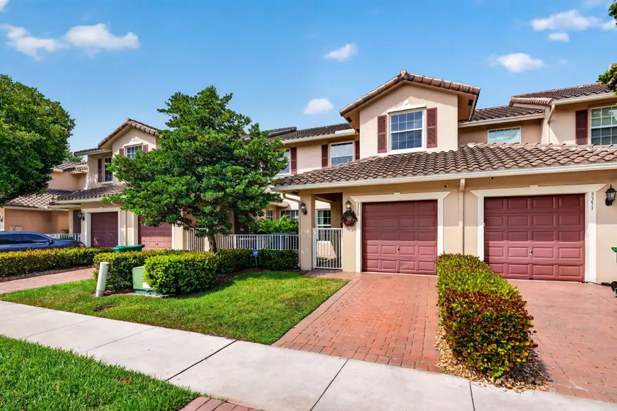 3355 Lakeside Drive, Davie, FL 33328 - #2