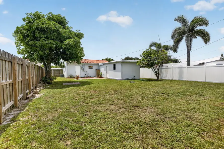 2427 Harding Street, Hollywood, FL 33020 - #3