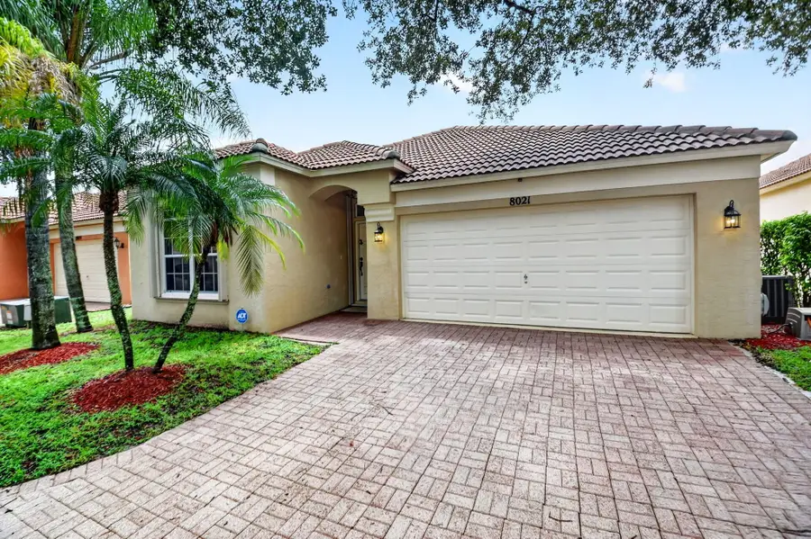 8021 Via Hacienda, Riviera Beach, FL 33418 - #2