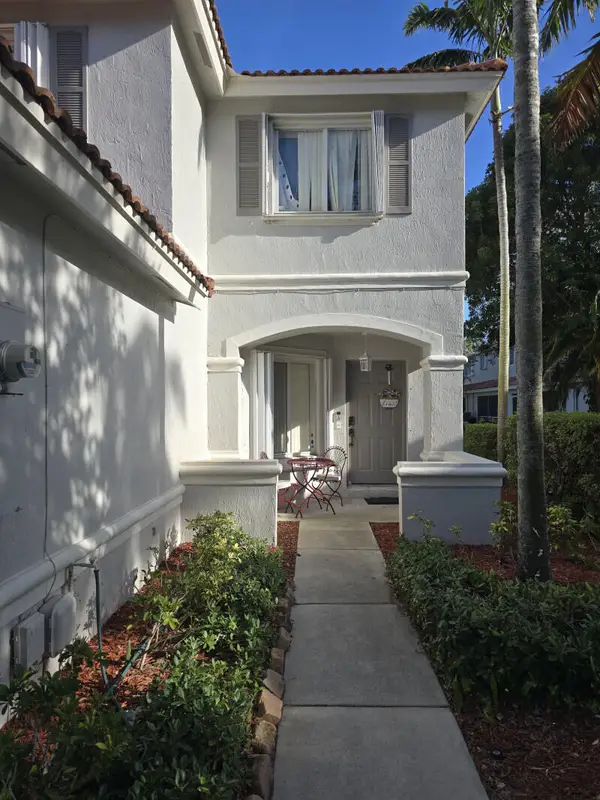 6511 Sandy Bank Terrace, Riviera Beach, FL 33407