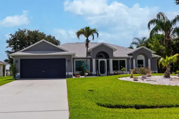 4025 SW Kadlic Street, Port St Lucie, FL 34953