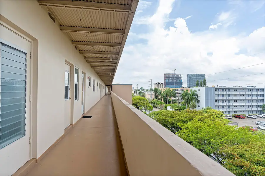 300 NE 14th Avenue #501, Hallandale Beach, FL 33009 - #3