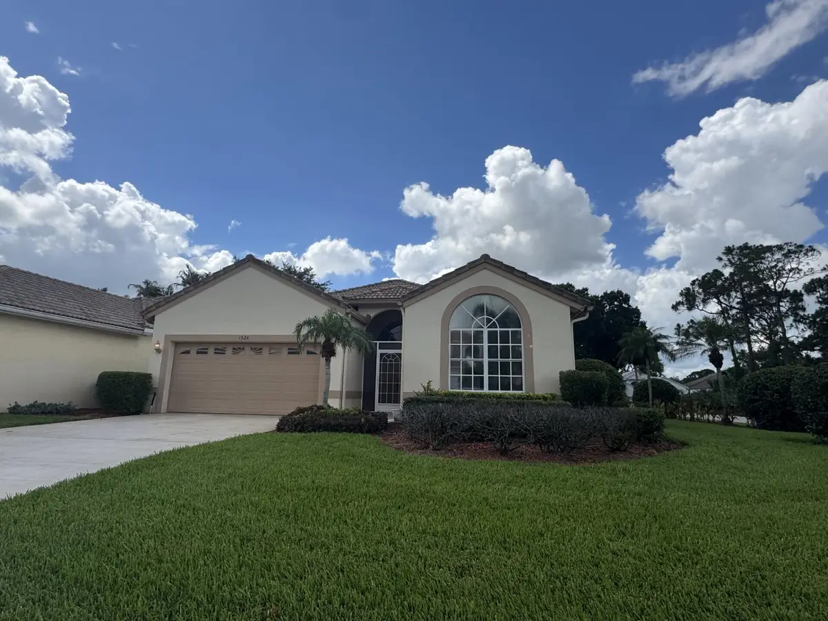 1528 SE Holyrood Lane, Port Saint Lucie, FL 34952 - #1