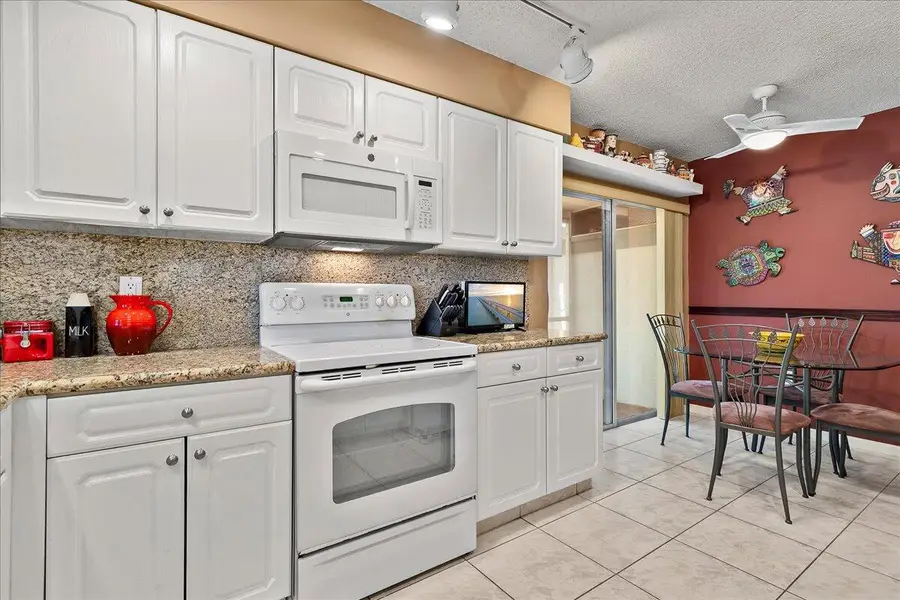 9927 Seacrest Circle #102, Boynton Beach, FL 33437 - #2