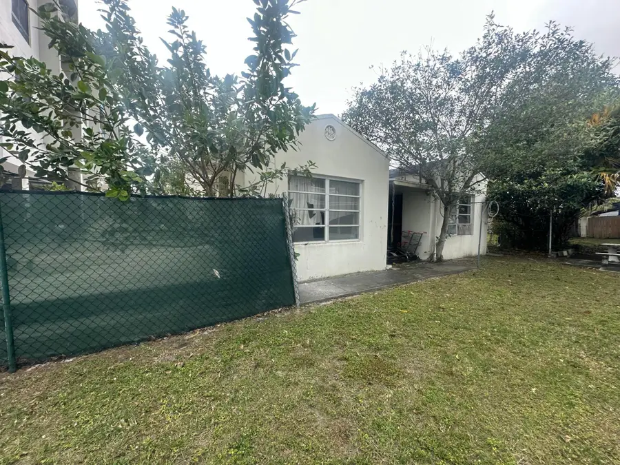 223 SE 4th Street #1-2, Hallandale Beach, FL 33009 - #2