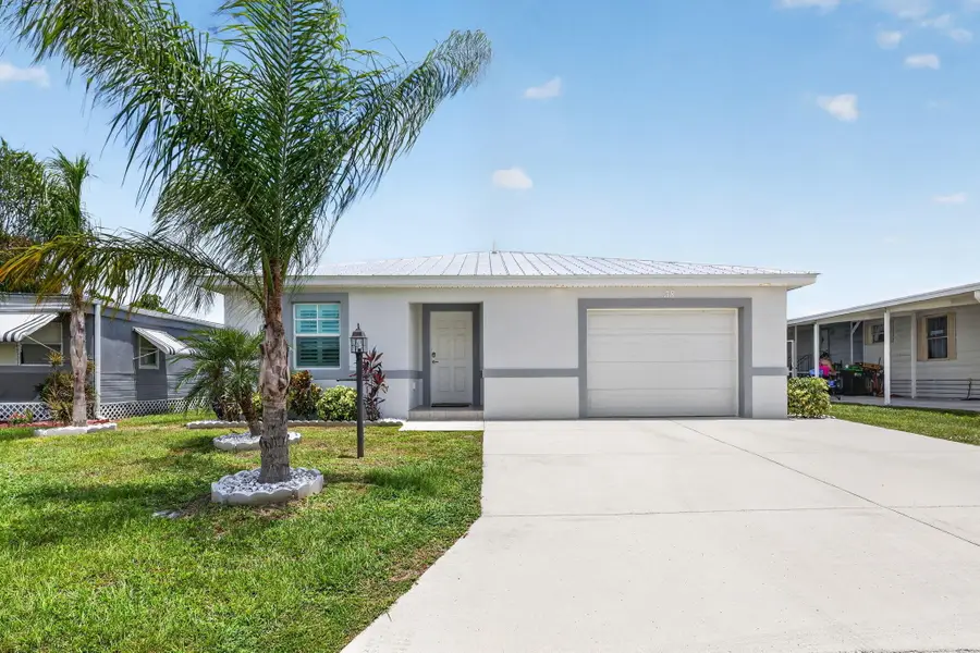 38 Spanish Way, Port Saint Lucie, FL 34952 - #2