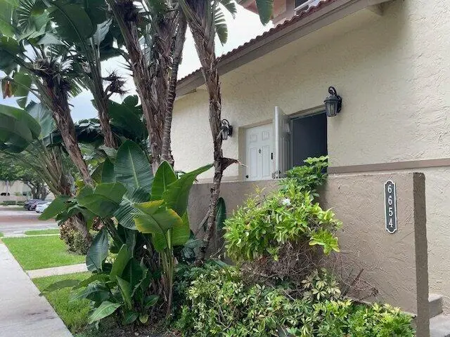6654 Via Regina, Boca Raton, FL 33433 - #1