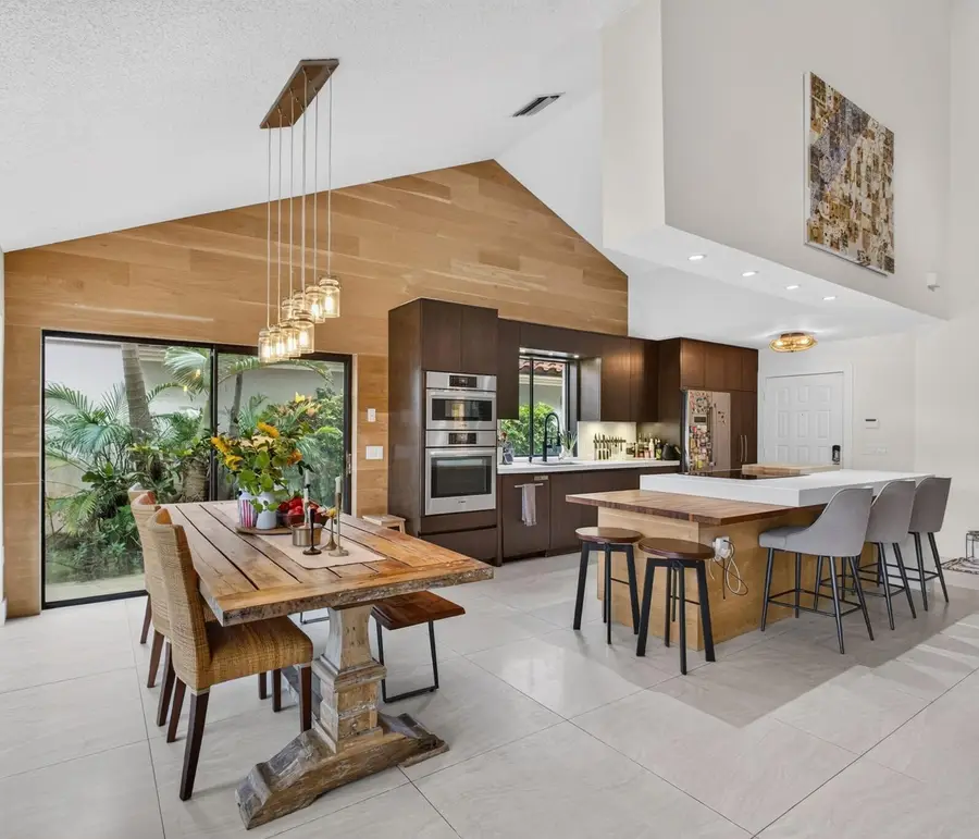 2613 Mohawk Circle, West Palm Beach, FL 33409 - #3