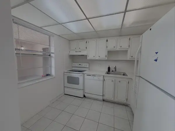 1015 Country Club Drive #205, Margate, FL 33063