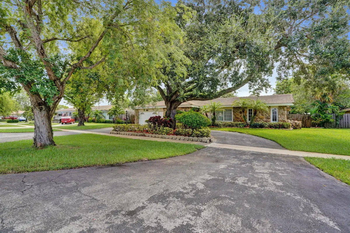 1040 SW 75th Avenue, Plantation, FL 33317 - #1