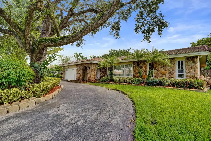 1040 SW 75th Avenue, Plantation, FL 33317 - #2