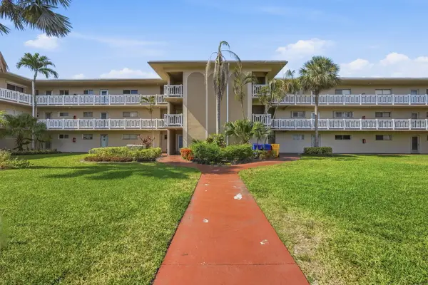 2606 Garden Drive S #305, Lake Worth, FL 33461