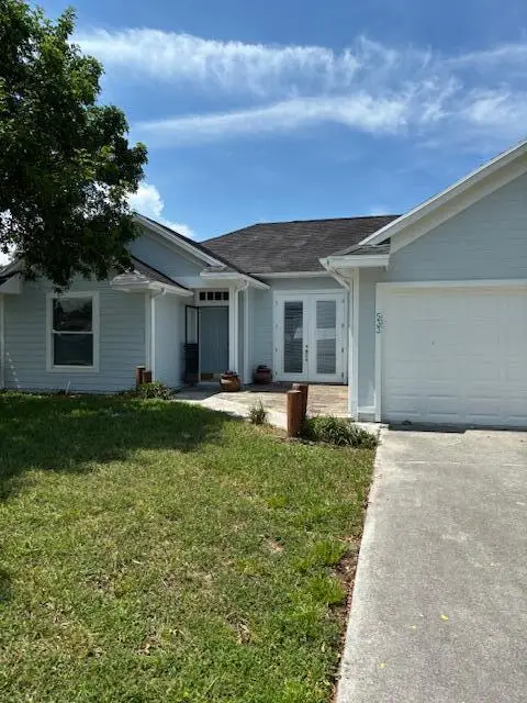 533 NW Avon Avenue, Port St Lucie, FL 34983