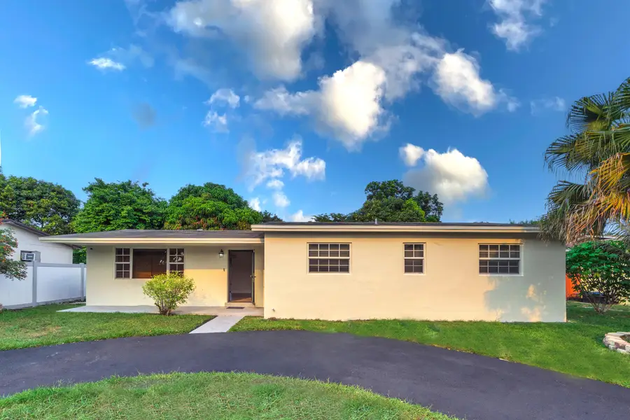 301 N 65th Way, Hollywood, FL 33024 - #2