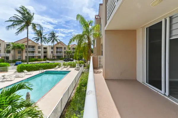 2711 Ocean Club Boulevard #207, Hollywood, FL 33019