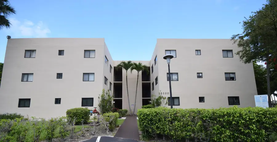 5220 Las Verdes Circle #220, Delray Beach, FL 33484 - #2
