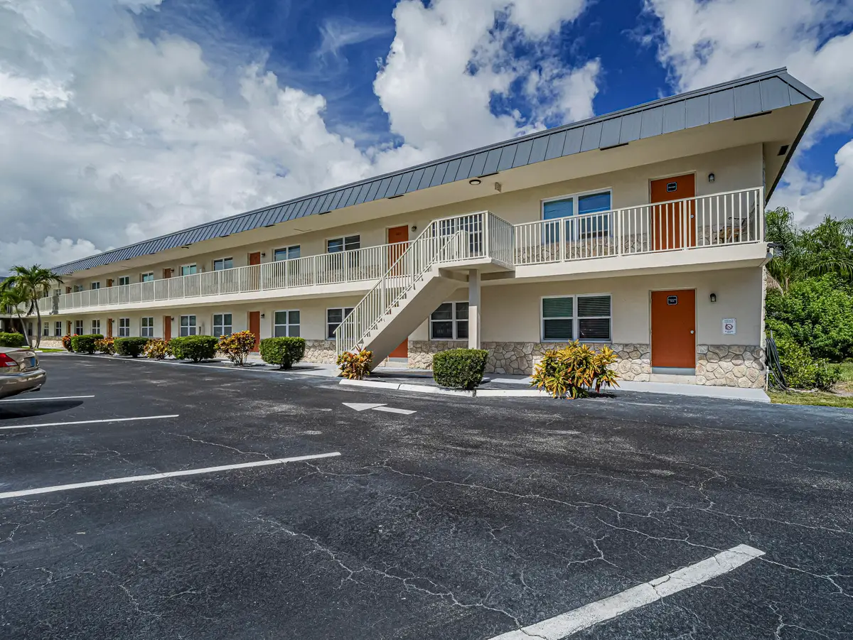 923 22nd Place #219, Vero Beach, FL 32960 - #1
