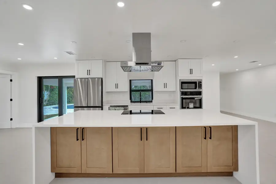 5561 NE 26th Avenue, Fort Lauderdale, FL 33308 - #3