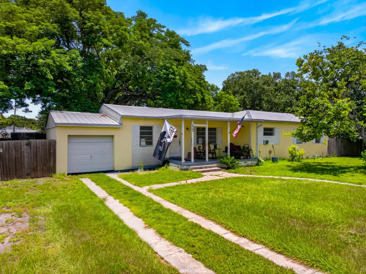 1054 Trinidad Avenue, Fort Pierce, FL 34982 - #1