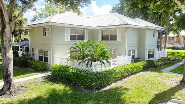1919 Hartford Court, West Palm Beach, FL 33409