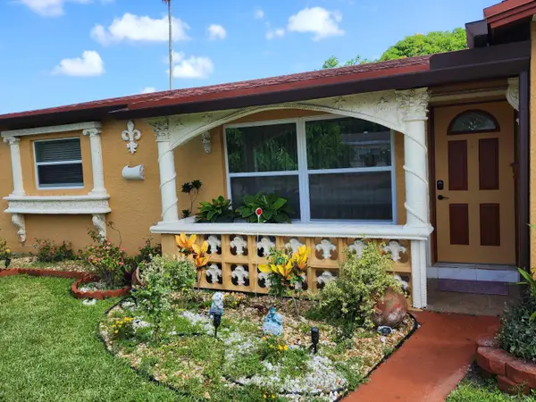 3654 NW 27th Street, Lauderdale Lakes, FL 33311