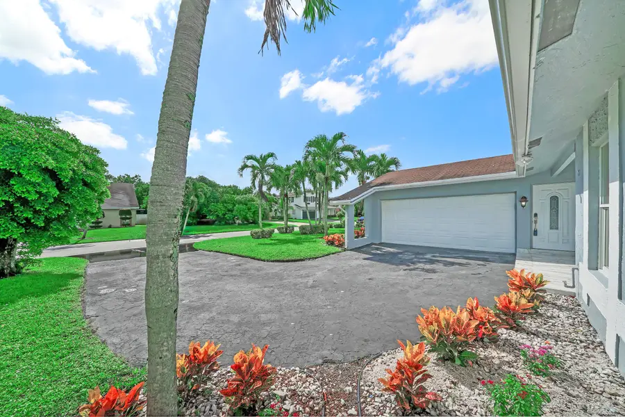 724 Avenue Chaumont, Delray Beach, FL 33445 - #2
