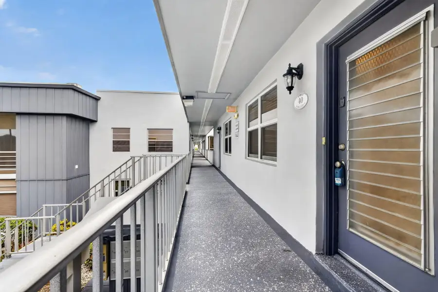 40 Burgundy A, Delray Beach, FL 33484 - #2