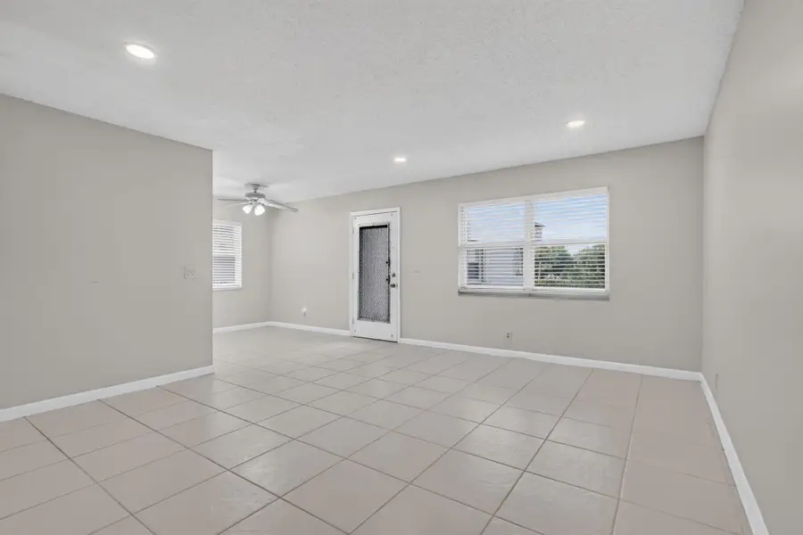 40 Burgundy A, Delray Beach, FL 33484 - #3