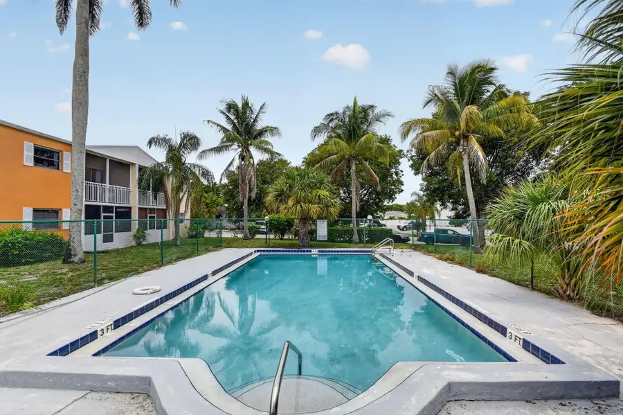 1505 Crescent Circle #B24, Lake Park, FL 33403 - #3