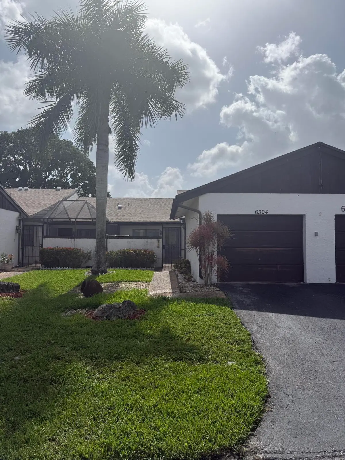 6304 Wedgewood Terrace #B8, Tamarac, FL 33321 - #1