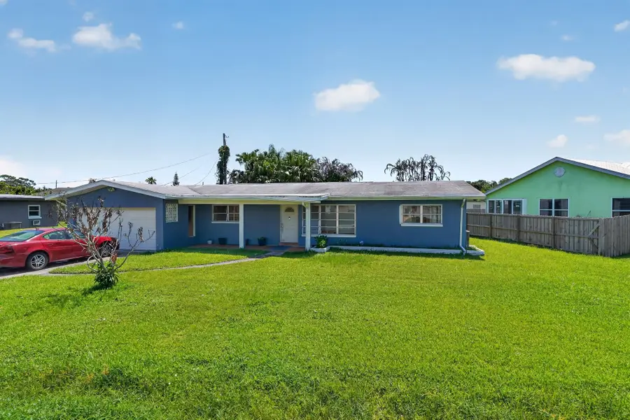 113 W Arbor Avenue, Port Saint Lucie, FL 34952 - #2