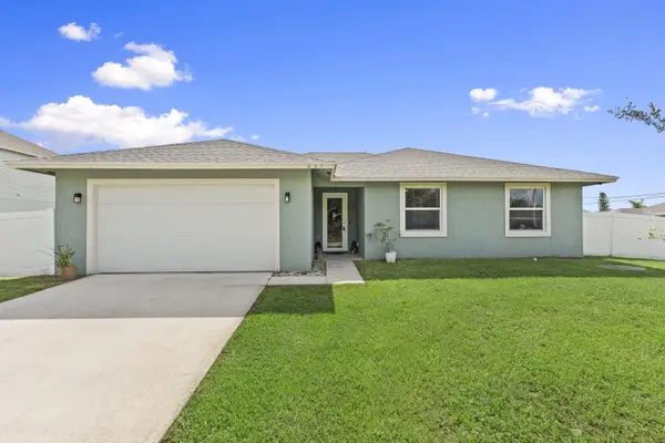 601 SW S Quick Circle, Port St Lucie, FL 34953