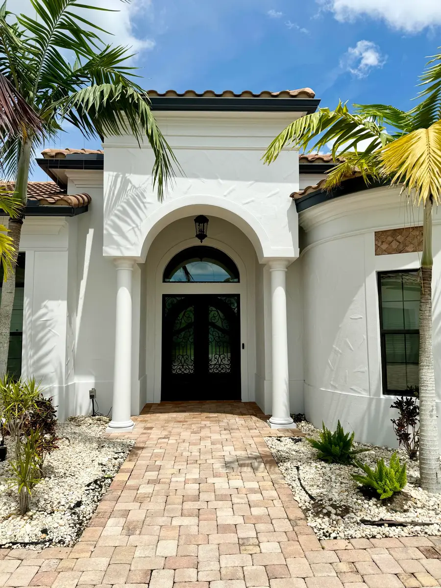 134 SE Fiore Bello, Port Saint Lucie, FL 34952 - #2