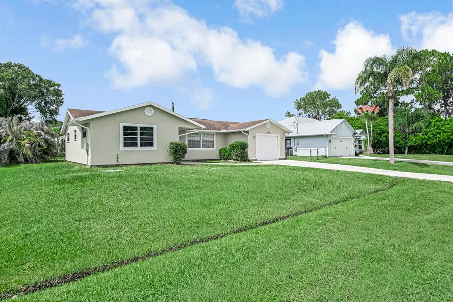 366 SE Lancaster Avenue, Port Saint Lucie, FL 34984 - #3