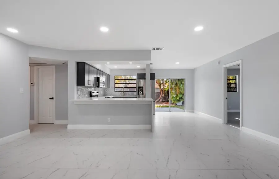 1661 NW 1st Avenue, Pompano Beach, FL 33060 - #2