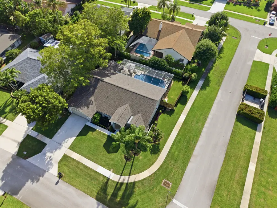 805 Daffodil Drive, Wellington, FL 33414 - #2