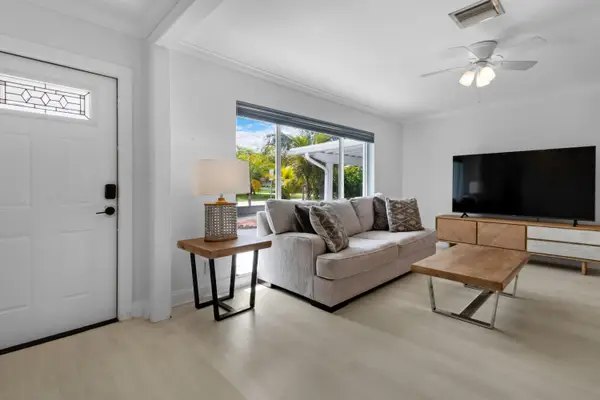 5541 NE 19th Avenue, Fort Lauderdale, FL 33308