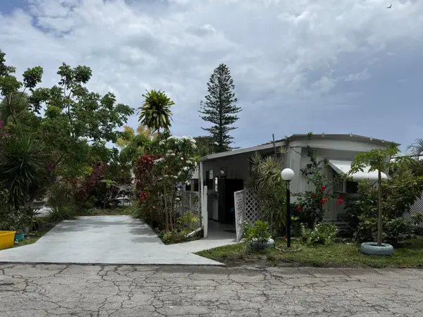 21 Palm Drive #21, Lake Worth Beach, FL 33461