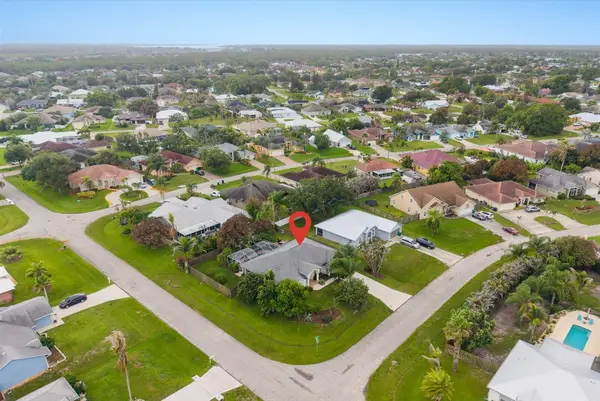 2711 SE Fall Street, Port St Lucie, FL 34984